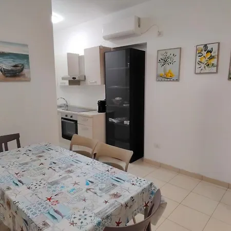 بيت للعطل Sara مارينا دي مانكافيسا